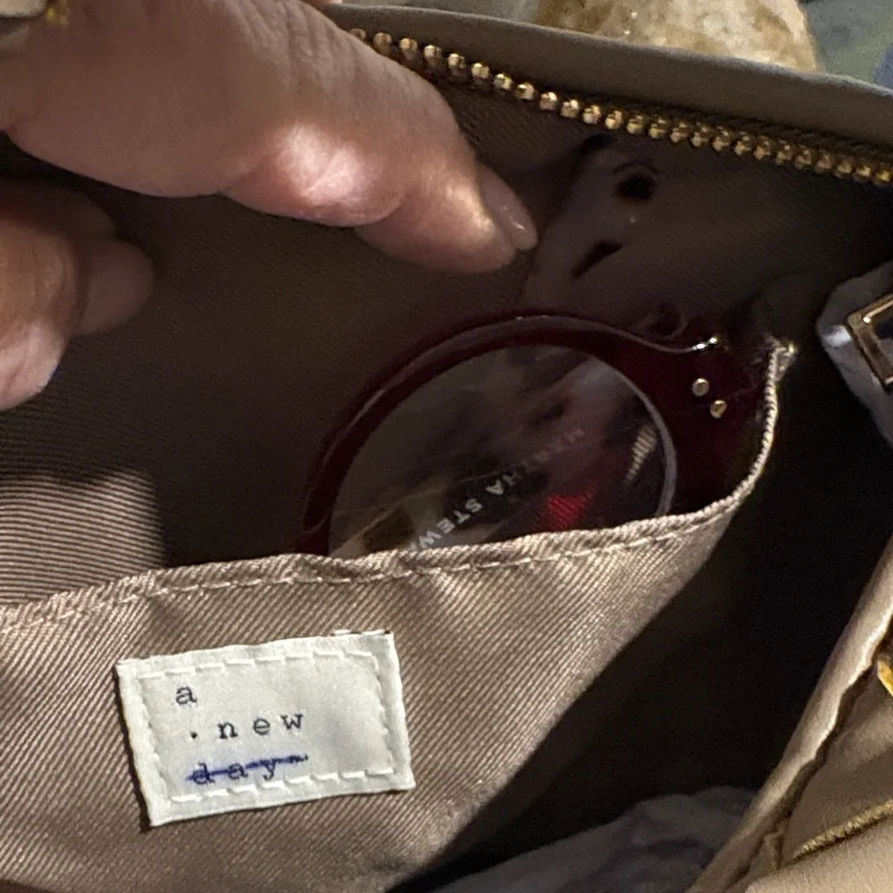 Elegant Tan Woven Handbag